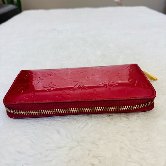 Louis Vuitton Cherry Red Vernis Zip Around Long Wallet - Picture 8 of 16